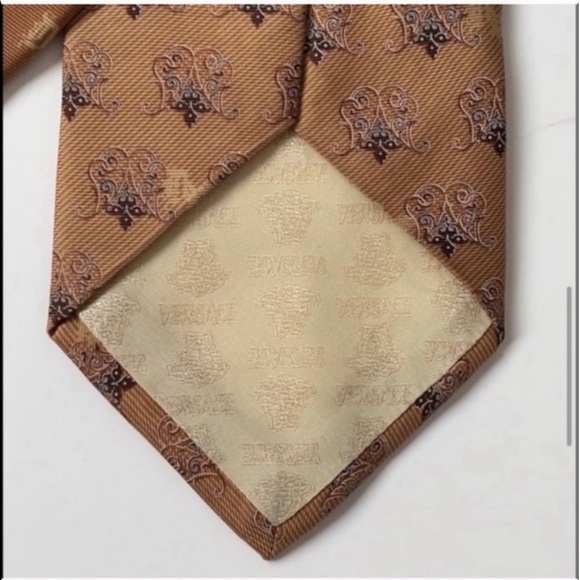 4 Men’s Ties Bundle 1 is Versace - Picture 6 of 14